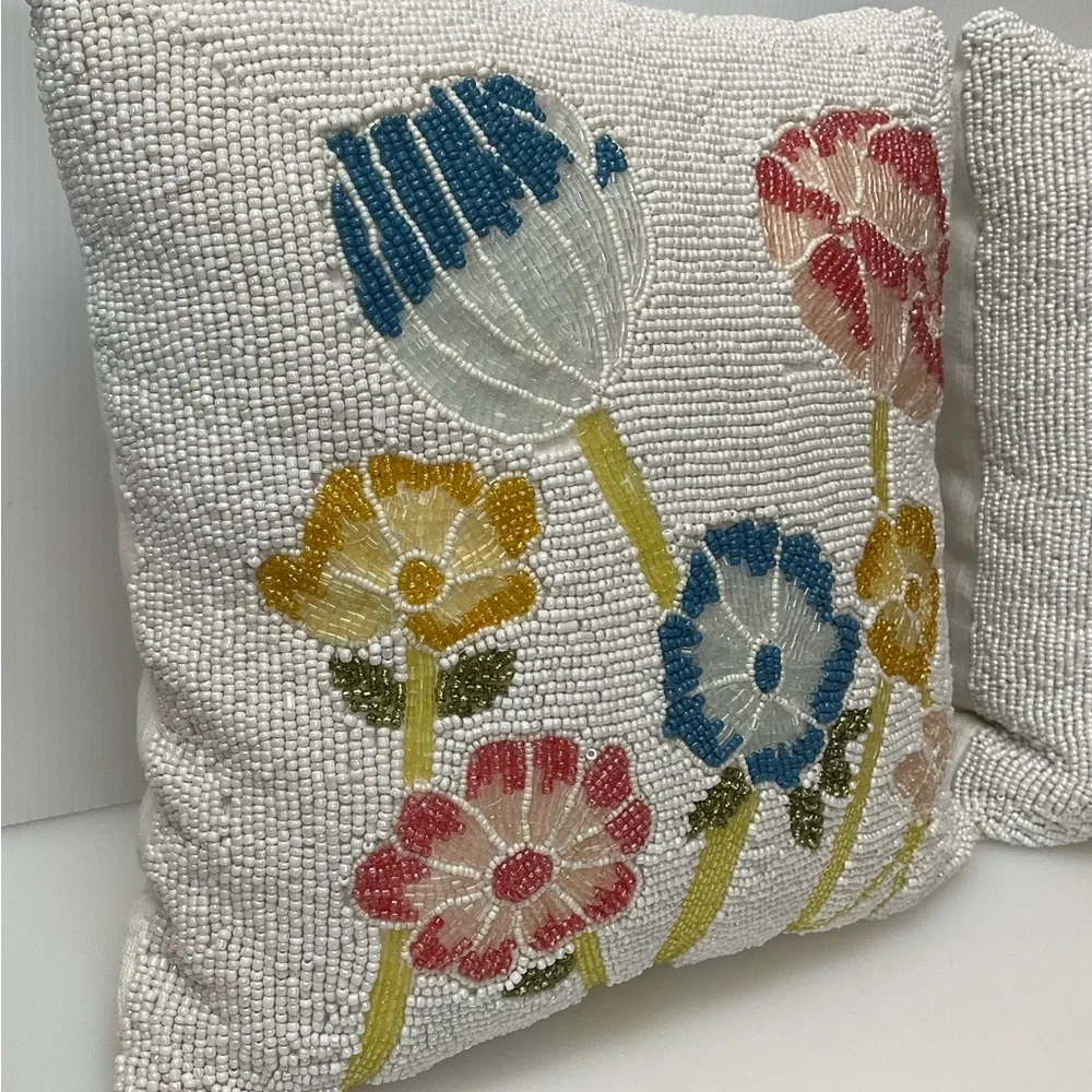 PRIMROSE VINTAGE Pillows Set of 2 Beaded Zipper Back Square Flowers Cream +